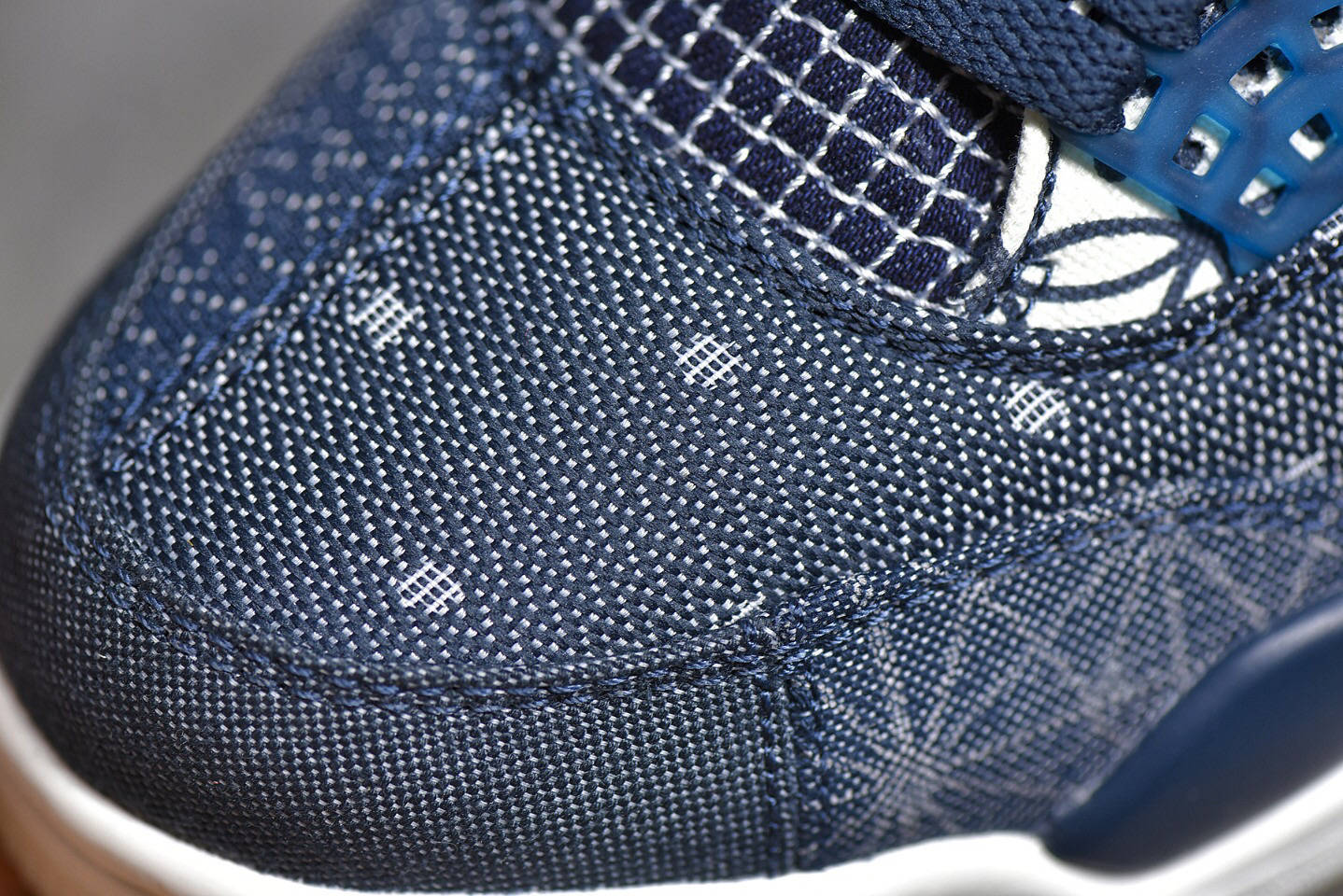乔丹 Air Jordan 4 Retro Sashiko Deep Ocean 蓝白牛仔刺子绣篮球鞋【火狐电竞官方网站】(图16)
乔丹 Air Jordan 4 Retro Sashiko Deep Ocean 蓝白牛仔刺子绣篮球鞋【火狐电竞官方网站】(图16)