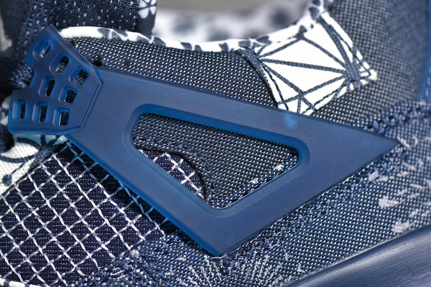 乔丹 Air Jordan 4 Retro Sashiko Deep Ocean 蓝白牛仔刺子绣篮球鞋【火狐电竞官方网站】(图20)
乔丹 Air Jordan 4 Retro Sashiko Deep Ocean 蓝白牛仔刺子绣篮球鞋【火狐电竞官方网站】(图20)