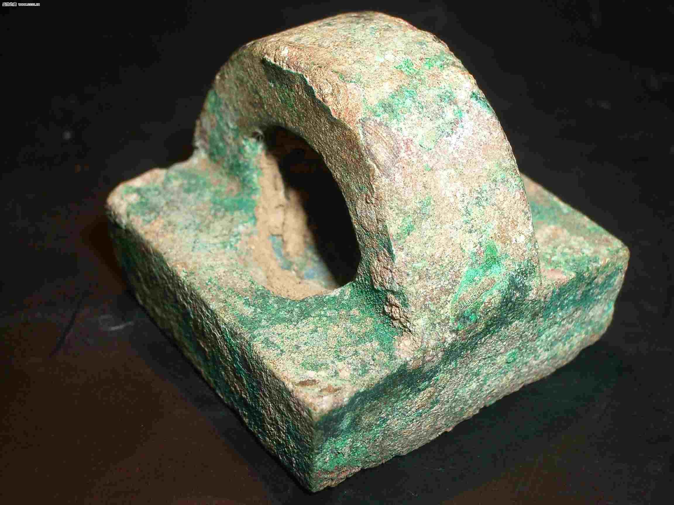 “火狐电竞官网”沃尔夫斯堡推出“Vielfalt”特别版球衣(图1) 火狐电竞