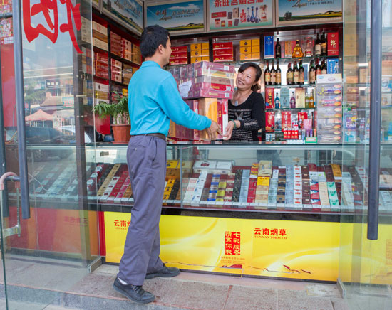 火狐电竞官方网站-暴雨冲倒猪圈,三小时抢出百余头猪(图1) 火狐电竞