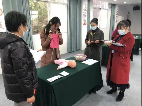 恩施州:职业技术品级认定事情深入推进‘火狐电竞官网’(图3)
恩施州:职业技术品级认定事情深入推进‘火狐电竞官网’(图3)