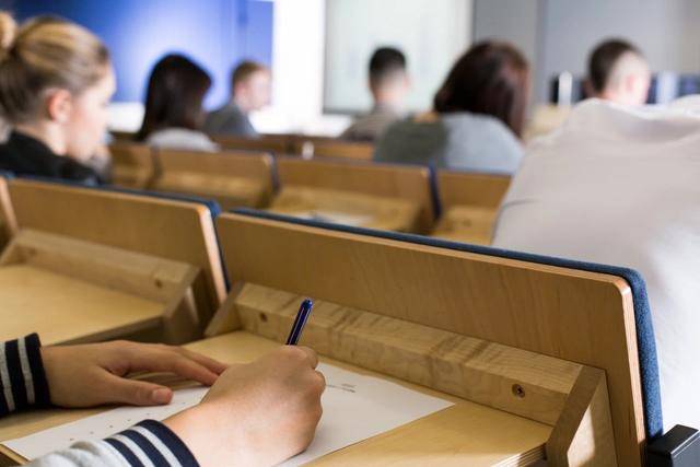 “火狐电竞”
解读“中外互助办学” 一文让你相识其含金量如何!(图6) “火狐电竞”
解读“中外互助办学” 一文让你相识其含金量如何!(图6)