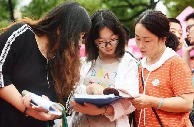 “火狐电竞”
解读“中外互助办学” 一文让你相识其含金量如何!(图9) “火狐电竞”
解读“中外互助办学” 一文让你相识其含金量如何!(图9)