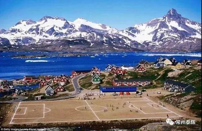 世界最美足球场 在那里?_火狐电竞官方网站(图3)
世界最美足球场 在那里?_火狐电竞官方网站(图3)