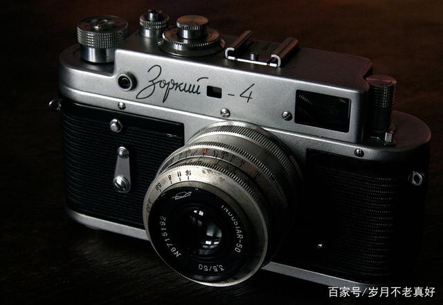 ‘火狐电竞官网’粗针织插肩袖男士棒针球服,夹克式拉链开衫毛衣很帅气(图1) 火狐电竞