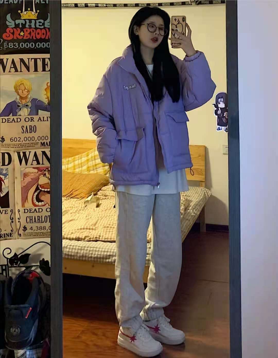 
蓝色羽绒服搭配什么裤子和鞋子悦目：火狐电竞(图8)