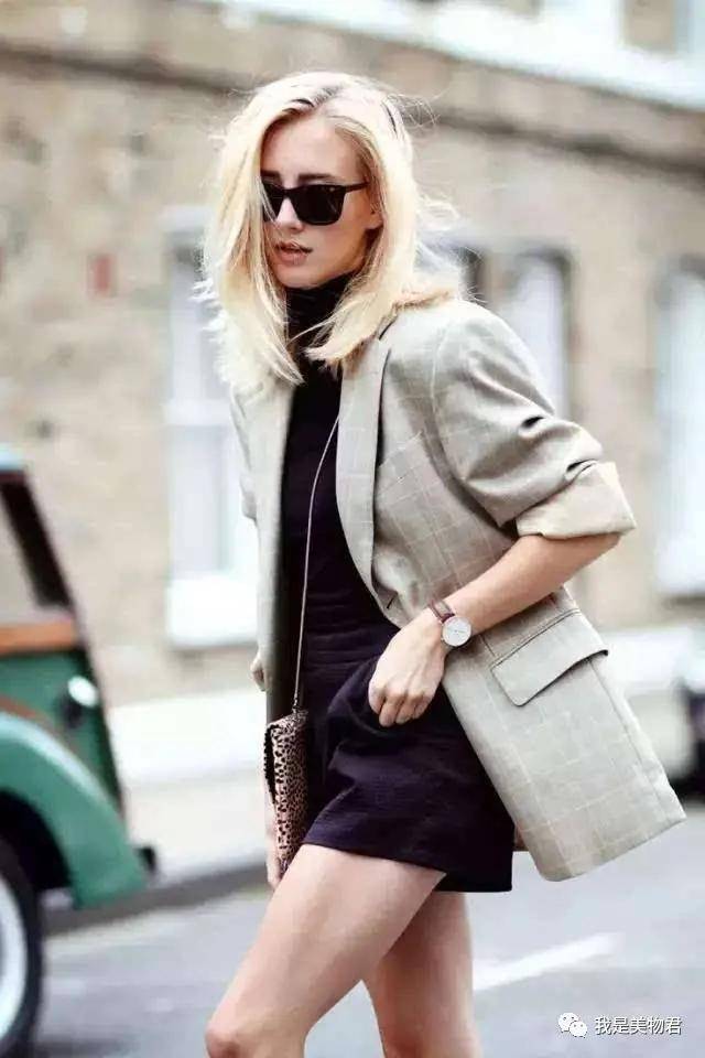 火狐电竞官方网站:
西装+短裤|入秋最炸穿搭组合 时髦人都这么穿!(图7) 火狐电竞官方网站:
西装+短裤|入秋最炸穿搭组合 时髦人都这么穿!(图7)