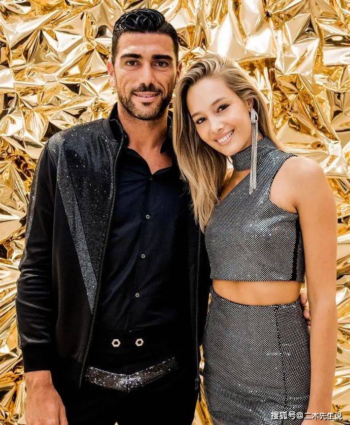 
足坛十大最美球星太太团 险些全是名模和歌手 辣妹只能排在榜尾“火狐电竞”(图6)