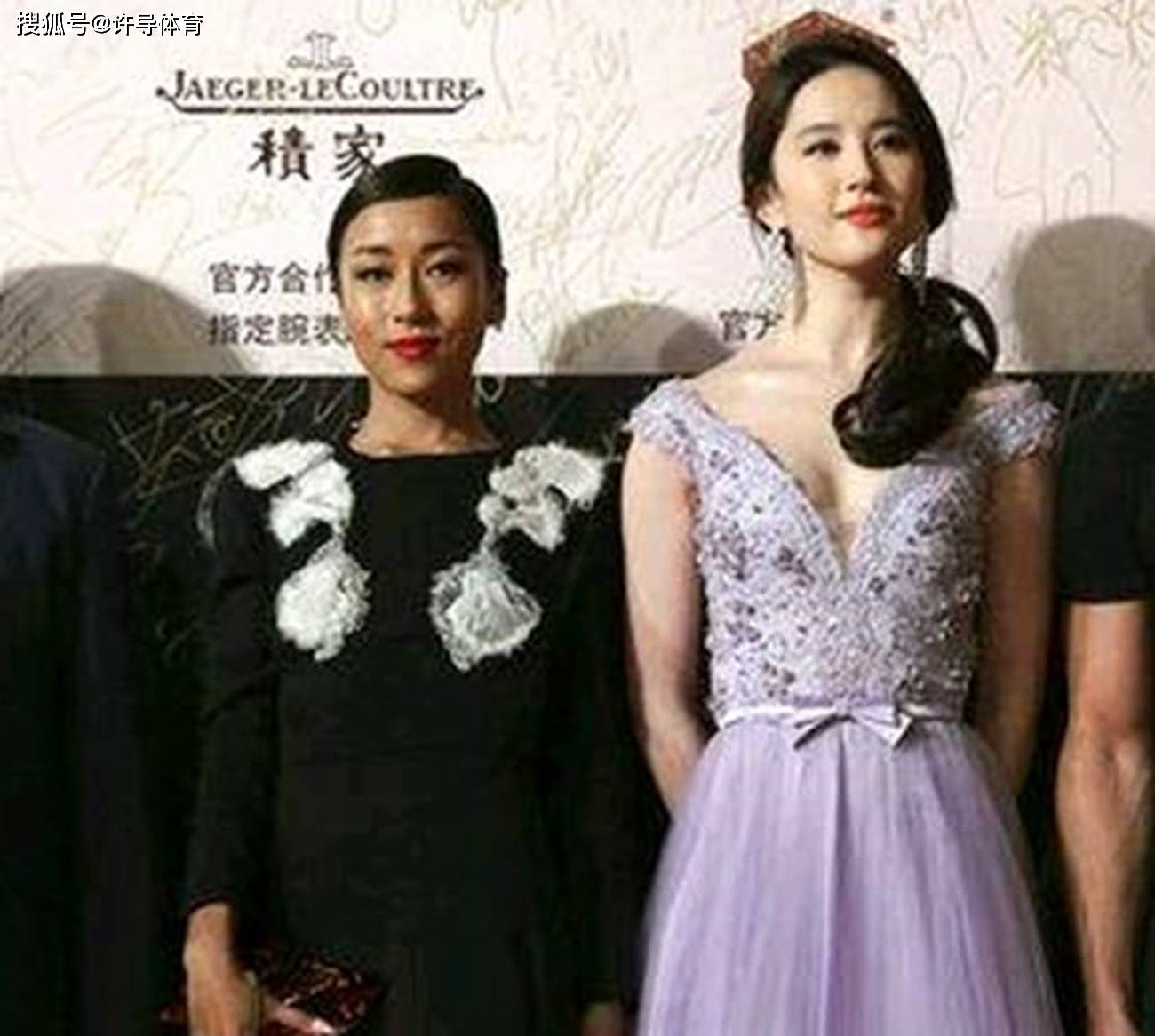 火狐电竞官网_
明星们最想删除的照片 他们尴尬的样子 秒杀了大家的想象！(图2)