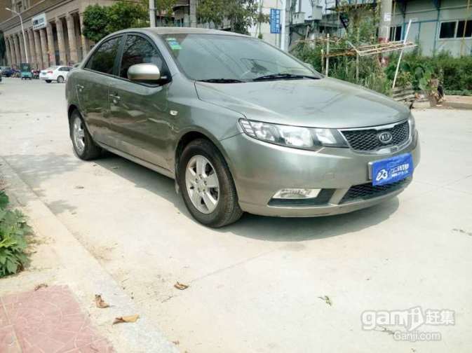 虽然耐克用的假碳板,依旧无法阻挡它成为最强实战篮球鞋【火狐电竞官方网站】(图1) 火狐电竞