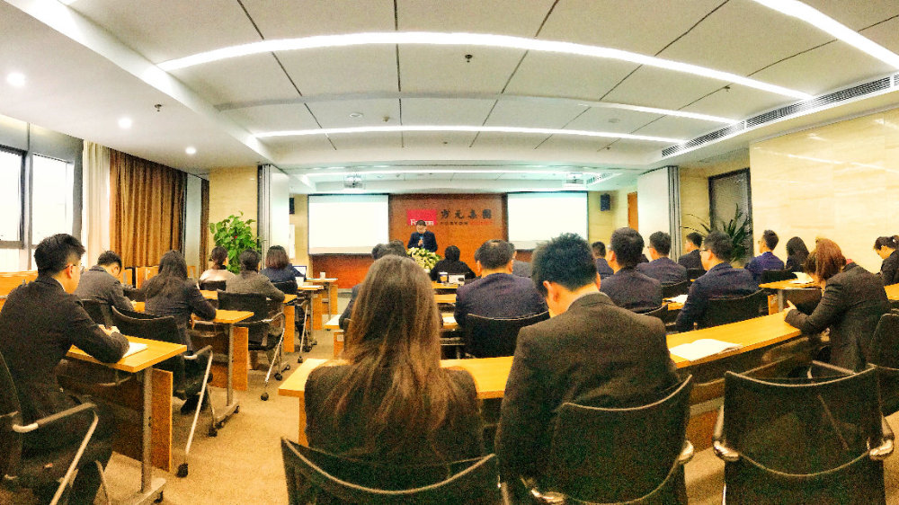 火狐电竞官网:
灼烁牧业有限公司与黑河中兴牧业有限公司 互助签约仪式在上海乐成举行(图2) 火狐电竞