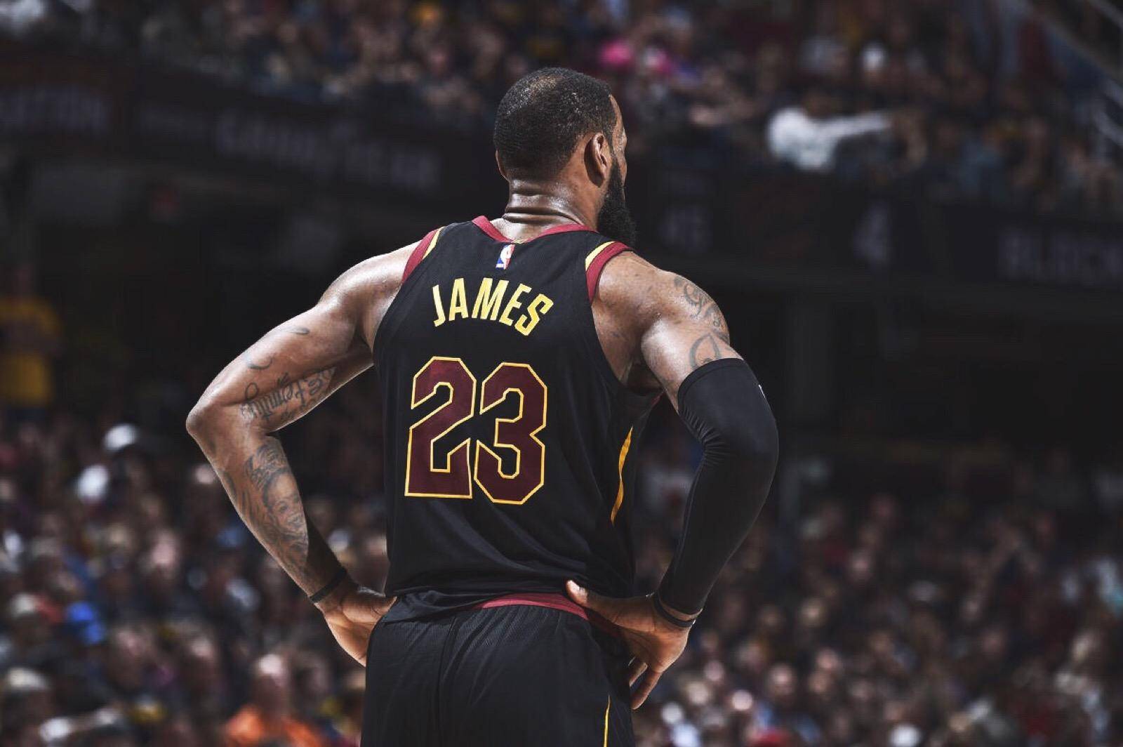 火狐电竞|
NBA最节俭的球星 身价16亿无私生活 比莱昂纳德还节俭!(图2) 火狐电竞|
NBA最节俭的球星 身价16亿无私生活 比莱昂纳德还节俭!(图2)