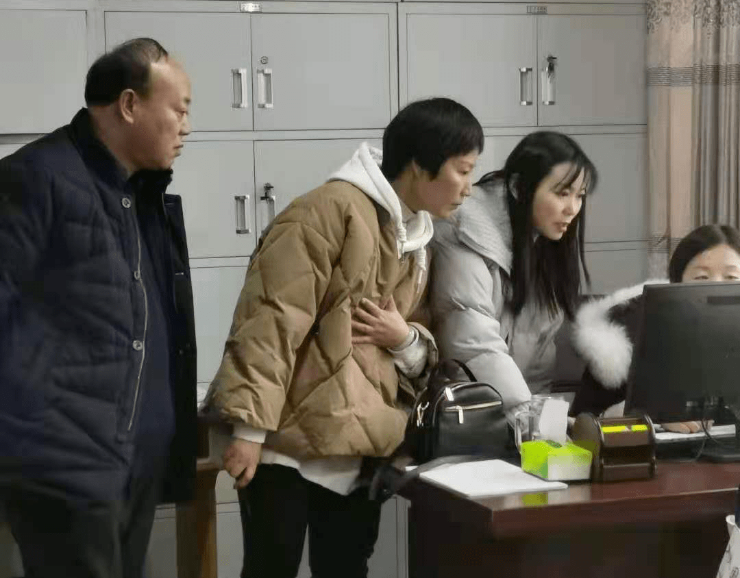 鄢陵县人普办指导各镇人口普查比对复查事情_火狐电竞(图2)
鄢陵县人普办指导各镇人口普查比对复查事情_火狐电竞(图2)