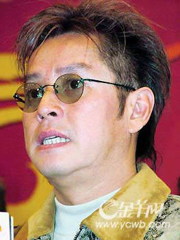 火狐电竞官方网站|
非著名歌手因寓目欧冠半决赛利物浦对阵巴萨的角逐砸电视再火一把(图2) 火狐电竞官方网站