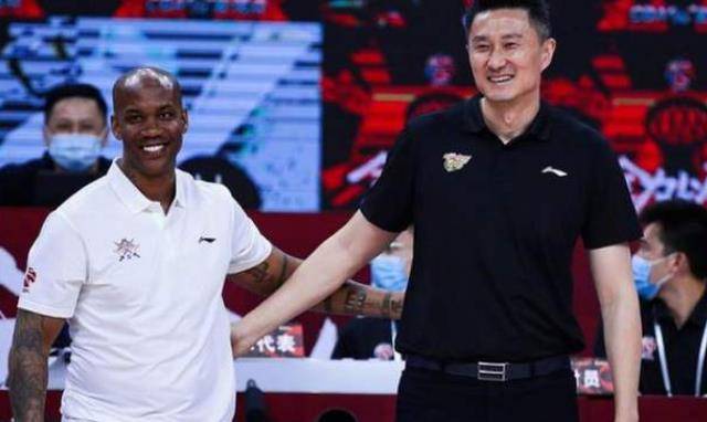 火狐电竞_
马布里正式回应执教中国男篮!或与杜锋彻底息争 球迷:情商太高(图6) 火狐电竞_
马布里正式回应执教中国男篮!或与杜锋彻底息争 球迷:情商太高(图6)