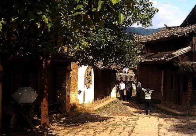 艺术市场迎来新投资热?|火狐电竞官方网站(图1) 火狐电竞