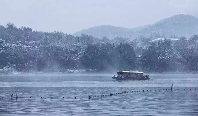 【火狐电竞】小名头成黑马:拍场大鳄刘益谦受关注(图2) 火狐电竞官方网站