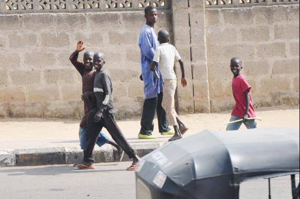 【火狐电竞官方网站】一个没有旅游风景的国家 但街道上充满了风景(第七个随行的尼日利亚)(图27)