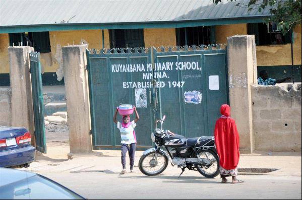 【火狐电竞官方网站】一个没有旅游风景的国家 但街道上充满了风景(第七个随行的尼日利亚)(图31)